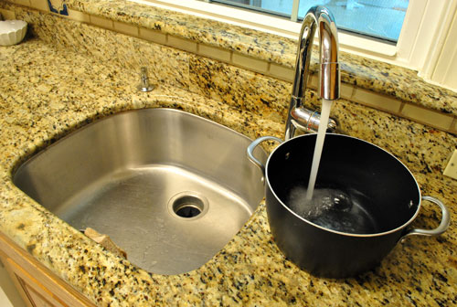 Sink-Filling-Pot.jpg